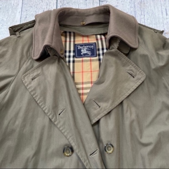 Vintage Burberry removable collar trench coat - Picture 3 of 6
